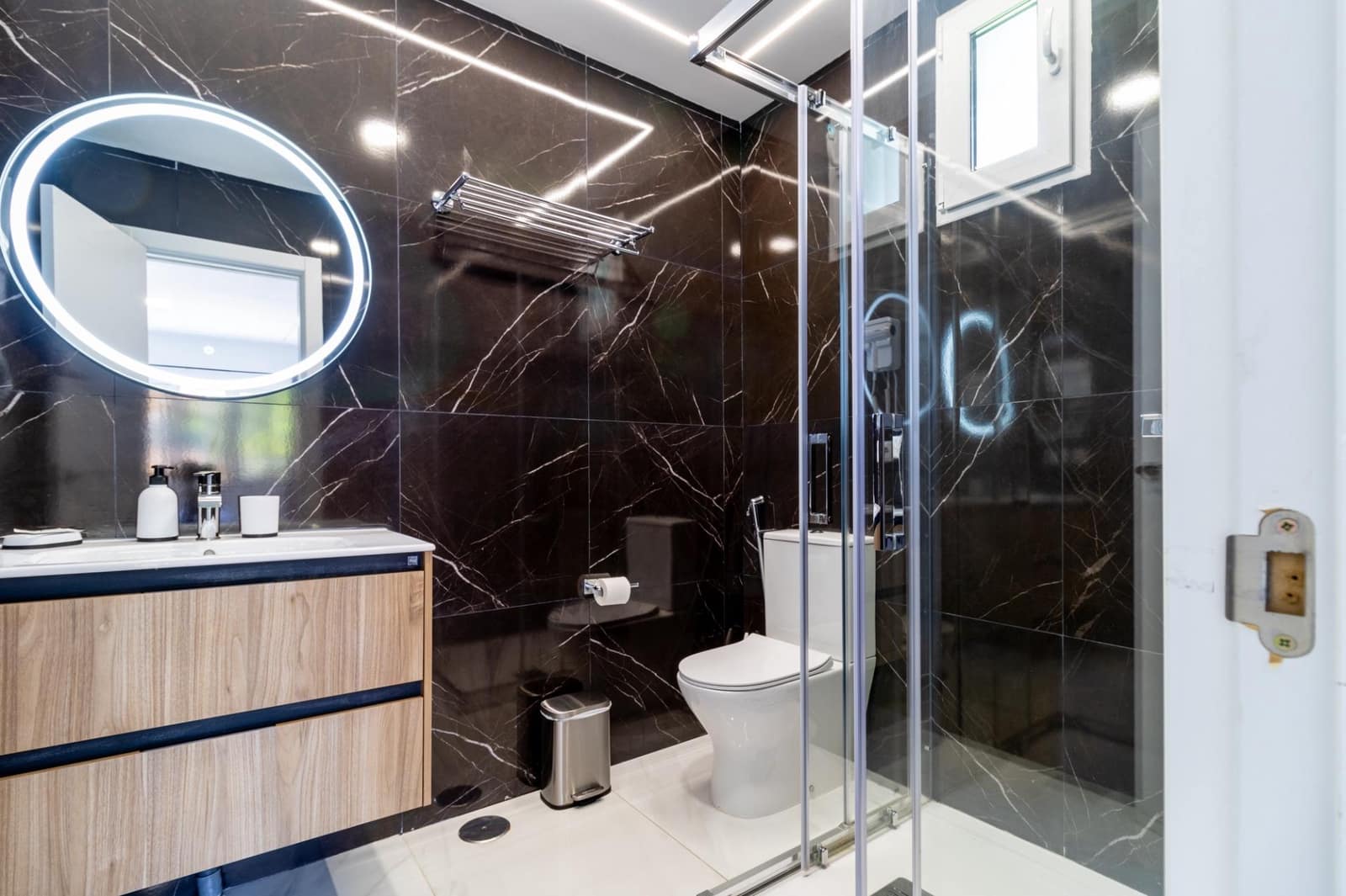 Hotel de 10 habitaciones en Fuengirola en venta con garaje - 1.698.653 € (Ref: 9369123)