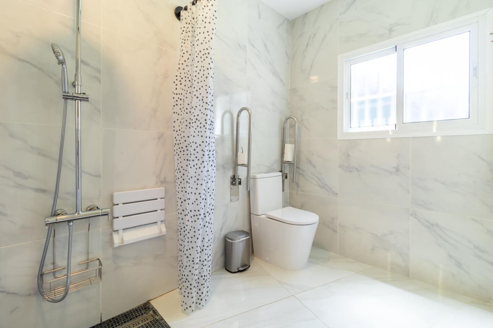 Hotel de 10 habitaciones en Fuengirola en venta con garaje - 1.698.653 € (Ref: 9369123)