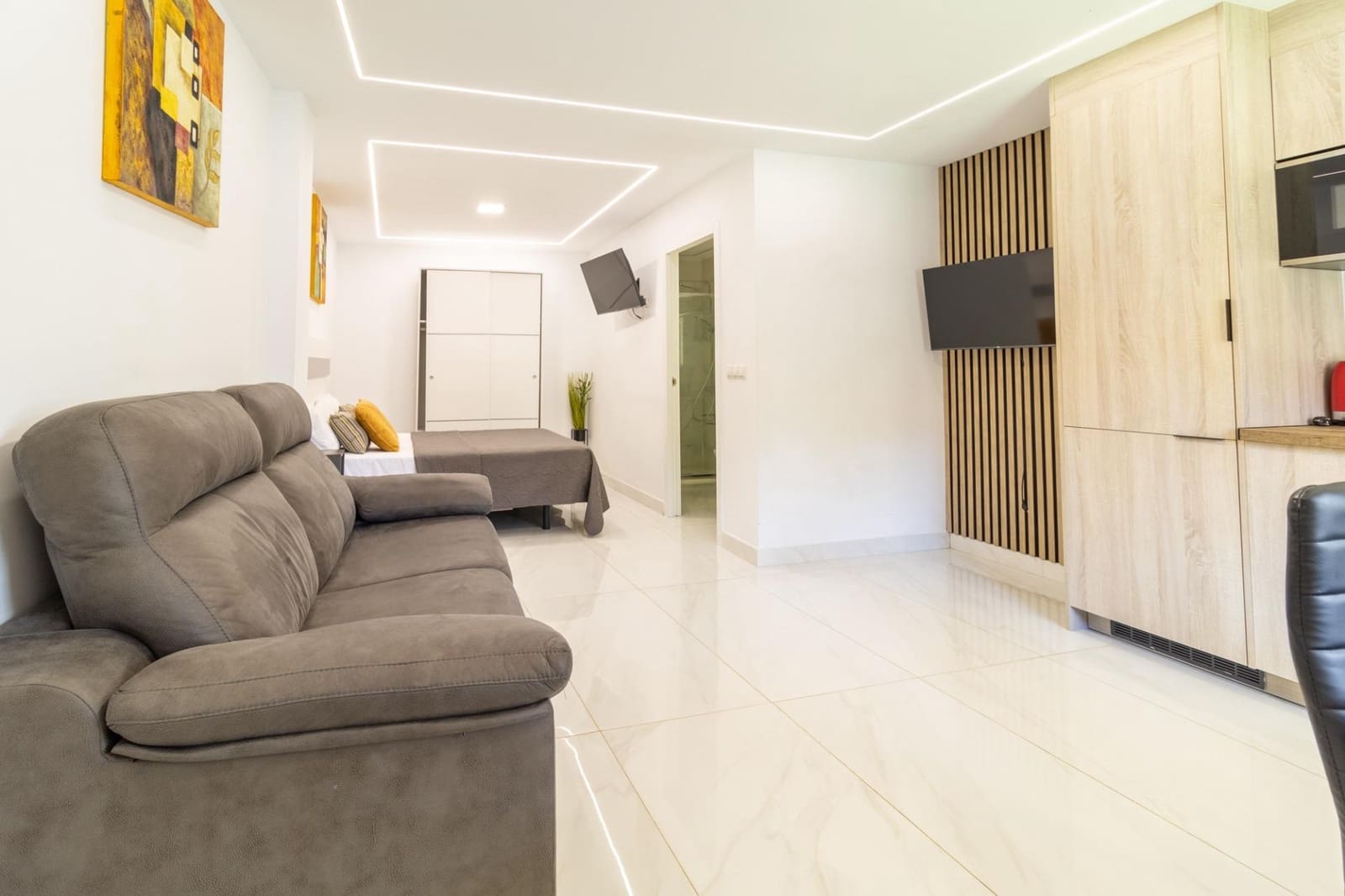 Hotel de 10 habitaciones en Fuengirola en venta con garaje - 1.698.653 € (Ref: 9369123)