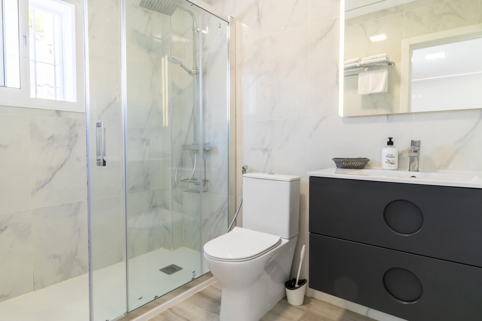 Hotel de 10 habitaciones en Fuengirola en venta con garaje - 1.698.653 € (Ref: 9369123)