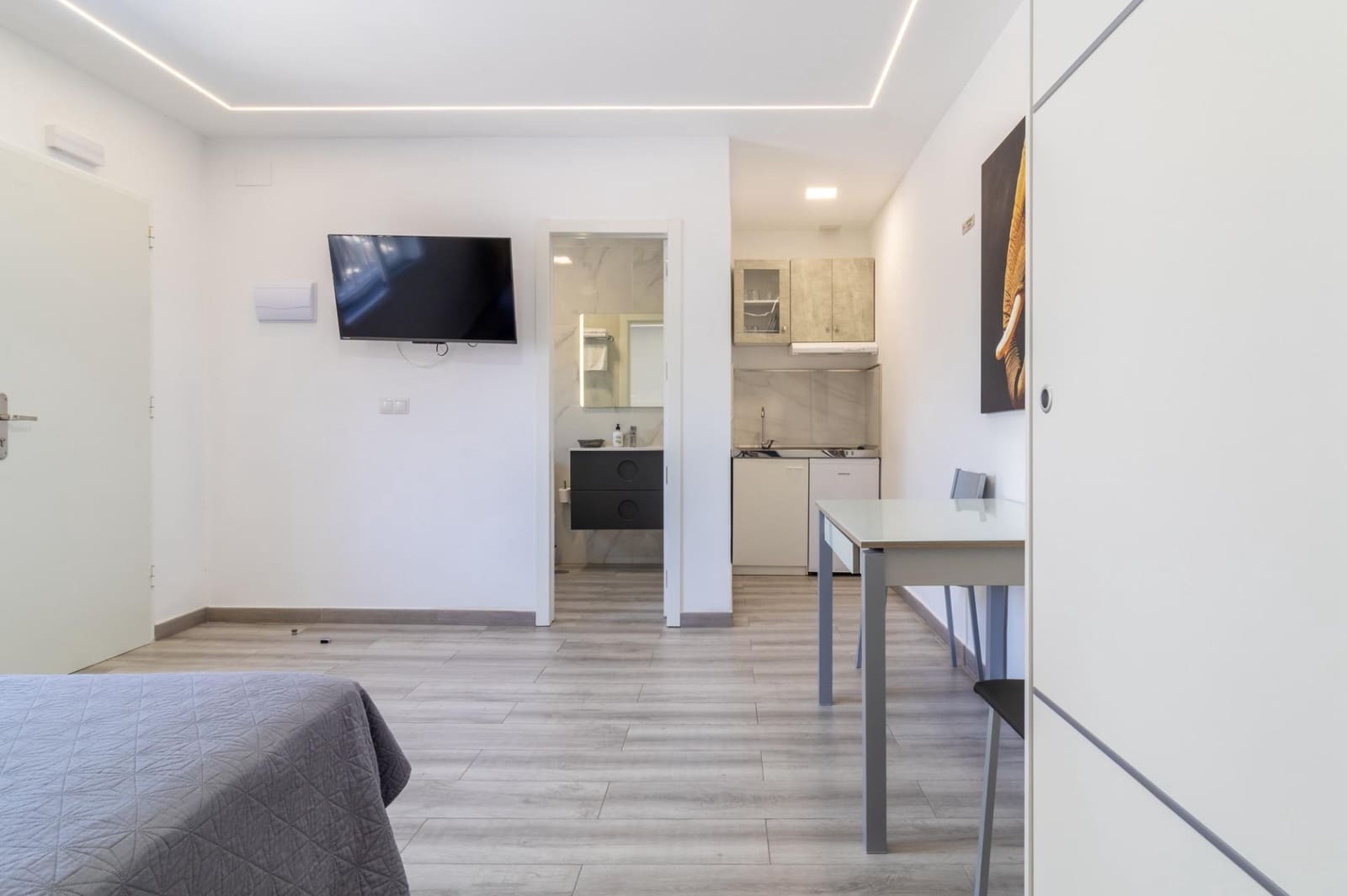 Hotel de 10 habitaciones en Fuengirola en venta con garaje - 1.698.653 € (Ref: 9369123)