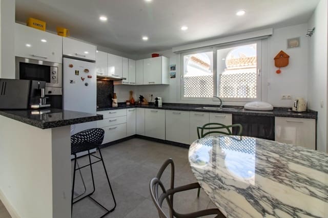 3 sovrum Takvåning till salu i Atalaya-Isdabe, Estepona med pool garage - 679 534 € (Ref: 9369124)