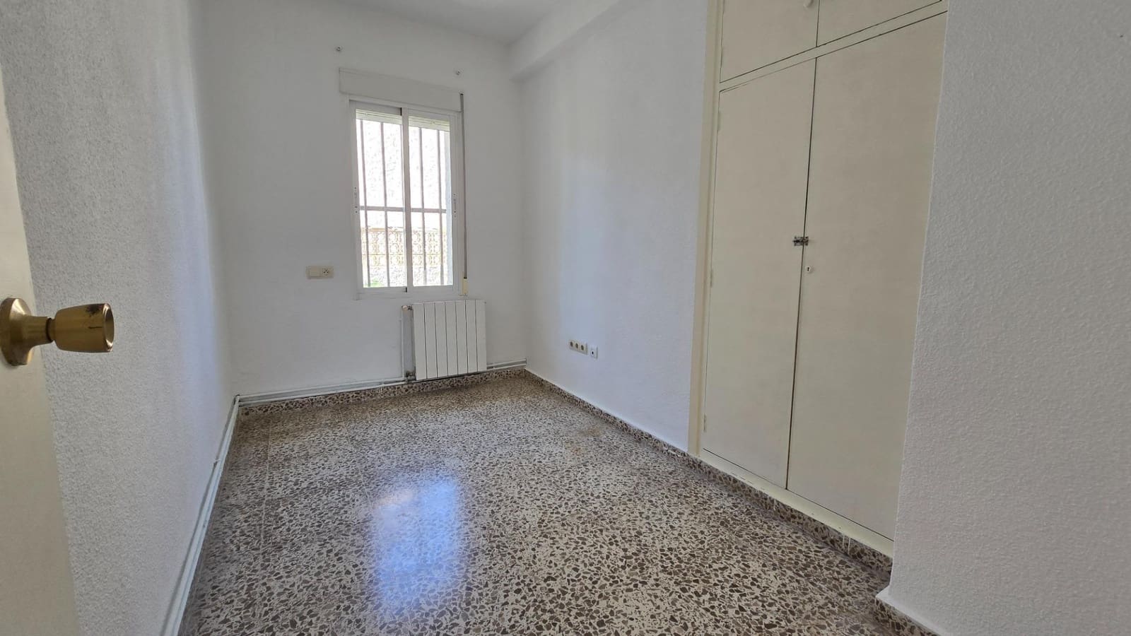 4 sypialnia Willa na sprzedaż w Miasto Grenada z basenem - 372 177 € (Ref: 9369127)