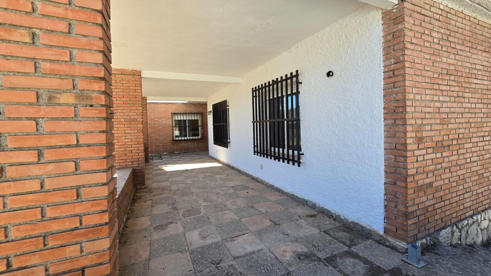 4 sypialnia Willa na sprzedaż w Miasto Grenada z basenem - 372 177 € (Ref: 9369127)