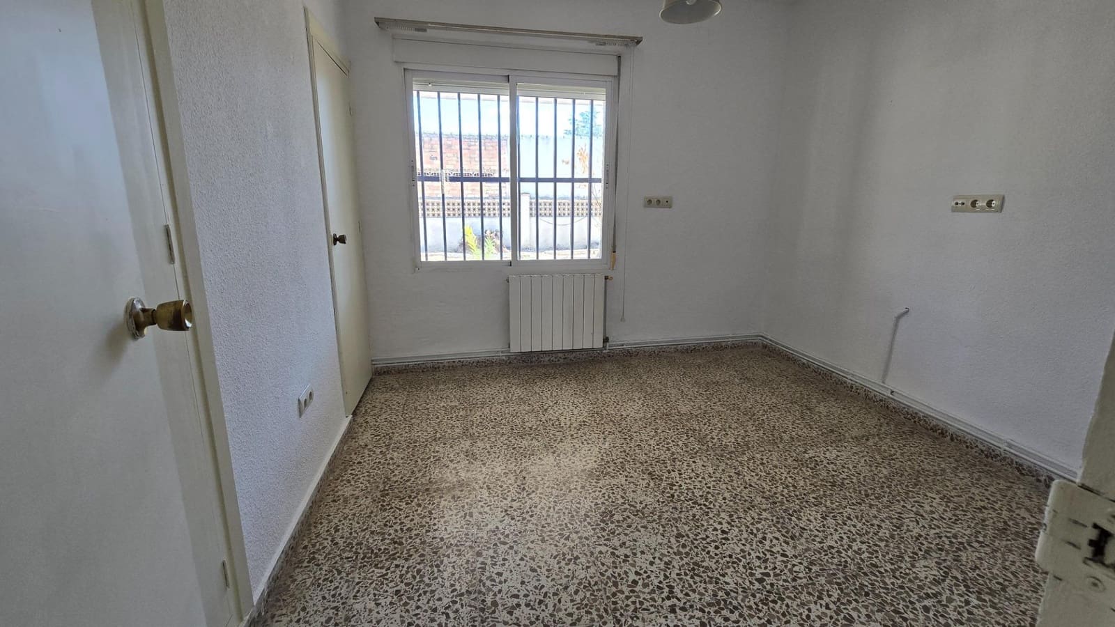 4 sypialnia Willa na sprzedaż w Miasto Grenada z basenem - 372 177 € (Ref: 9369127)