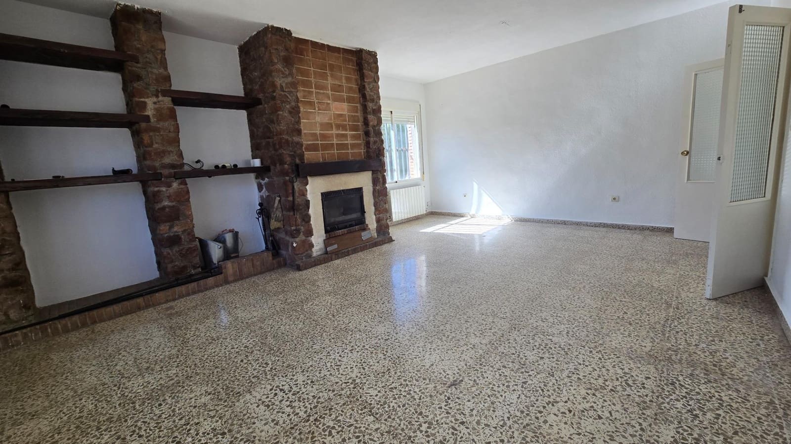 4 sypialnia Willa na sprzedaż w Miasto Grenada z basenem - 372 177 € (Ref: 9369127)