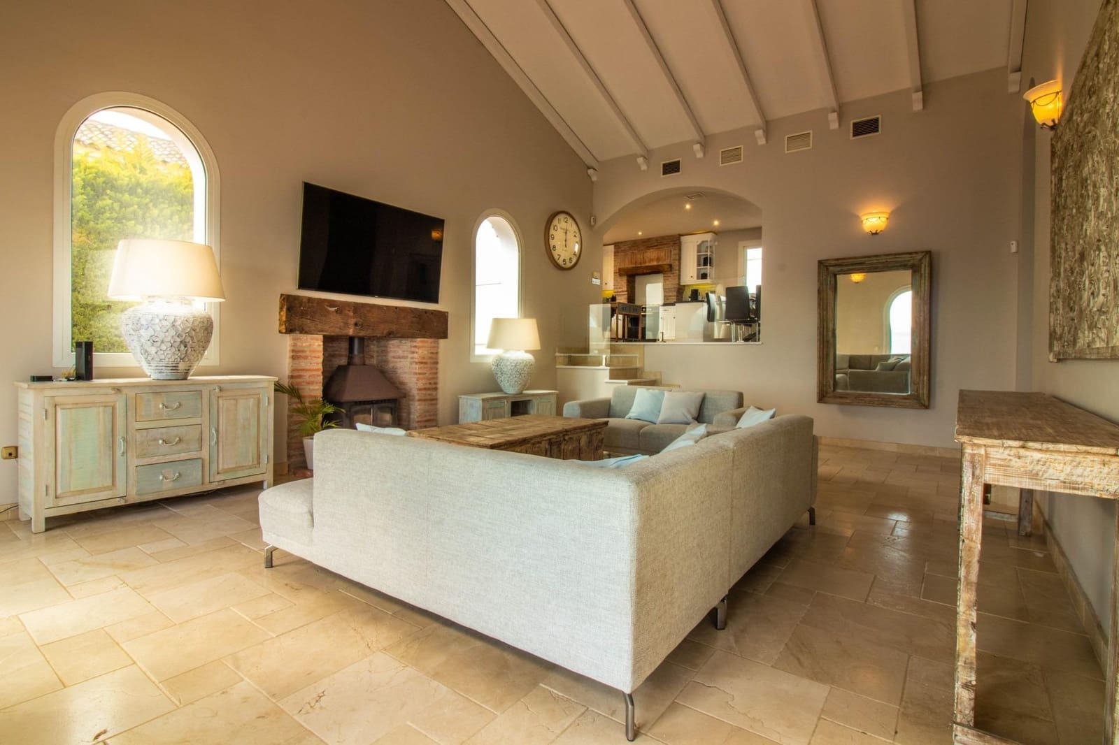 4 bedroom Villa for sale in Manilva with pool - € 1,299,500 (Ref: 9369128)