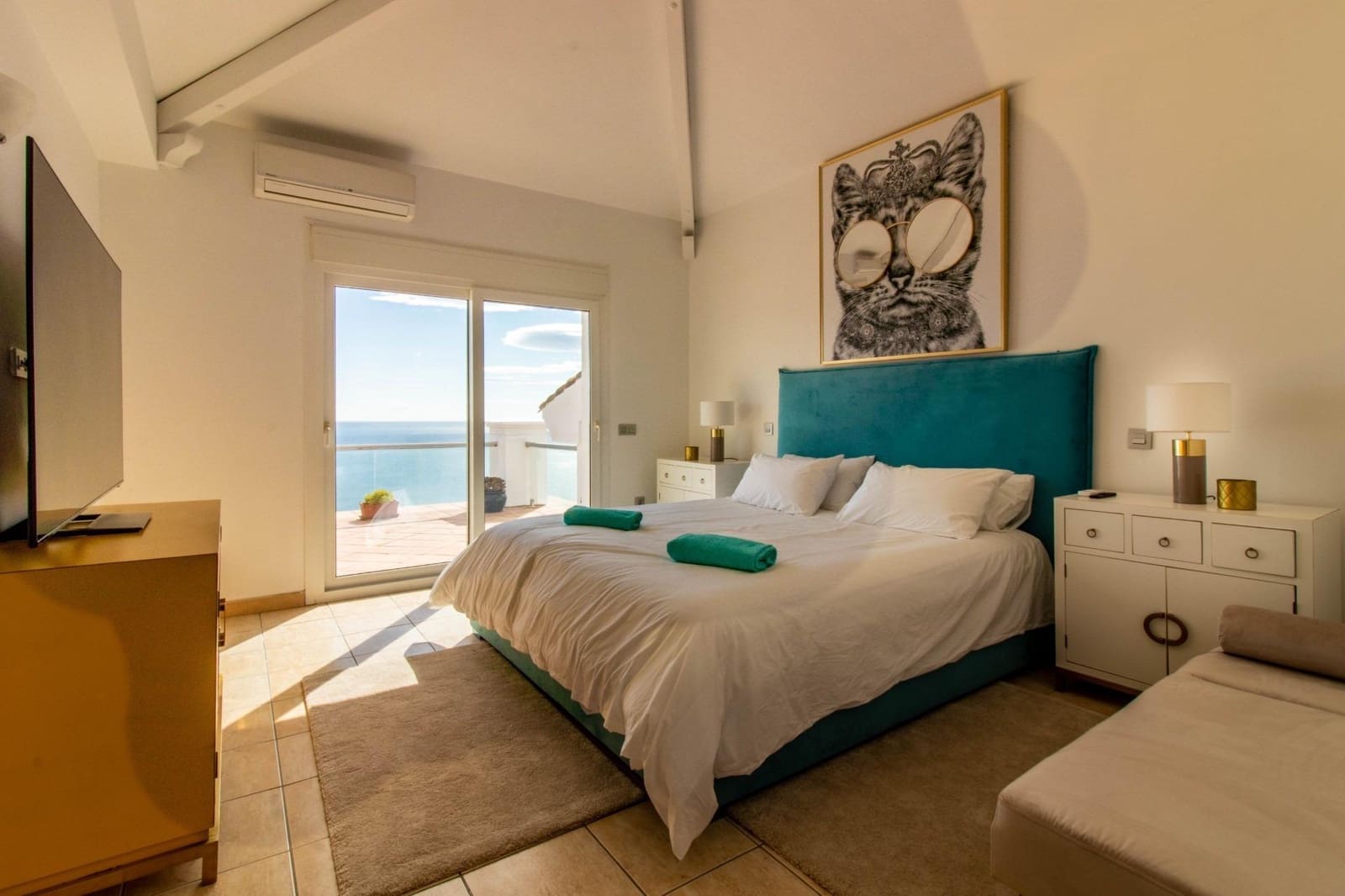 4 bedroom Villa for sale in Manilva with pool - € 1,299,500 (Ref: 9369128)