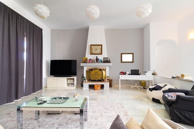 Chalet de 4 habitaciones en Hacienda Las Chapas, Marbella en venta con garaje - 1.263.459 € (Ref: 9369129)