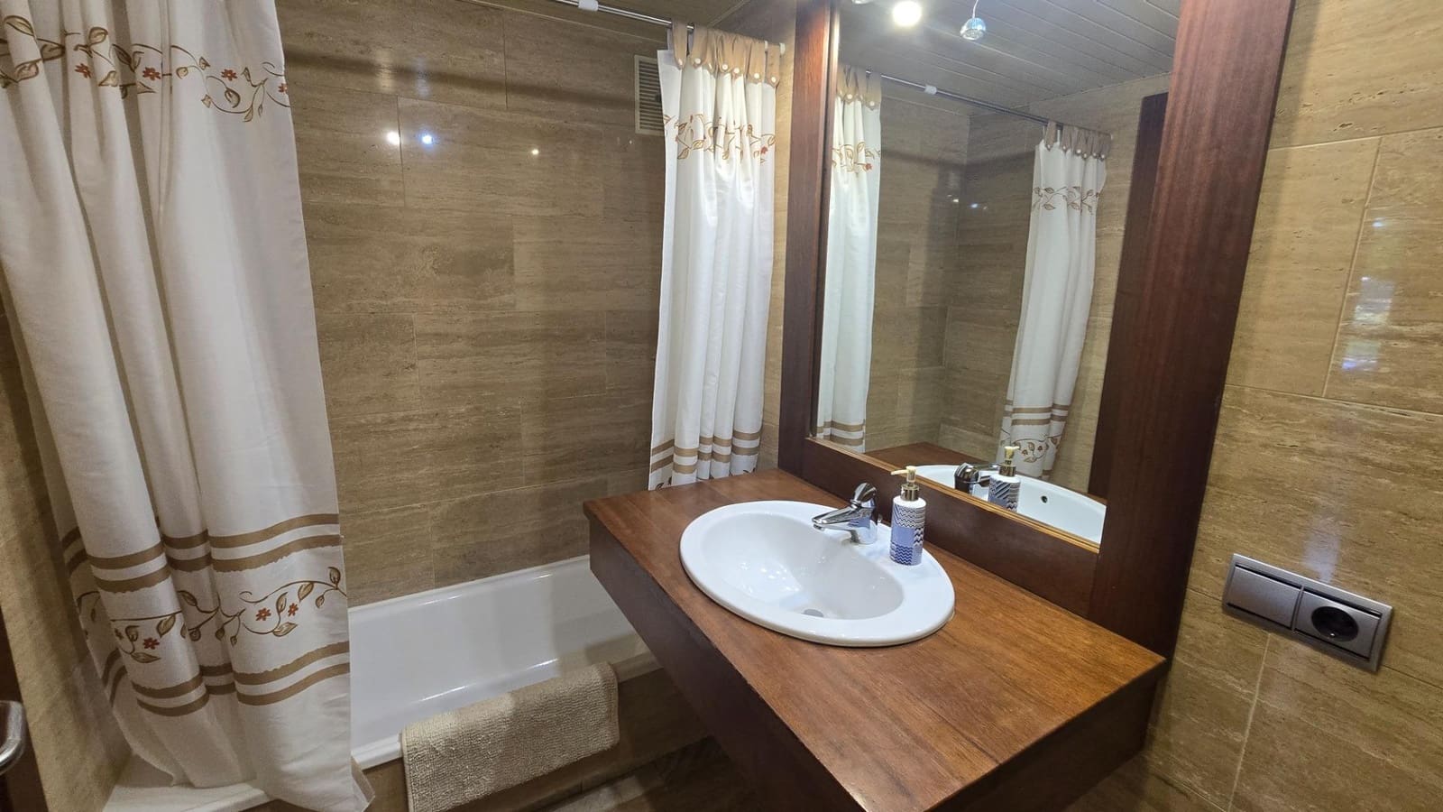 3 sovrum Lägenhet till salu i Granada stad med pool garage - 729 254 € (Ref: 9369130)