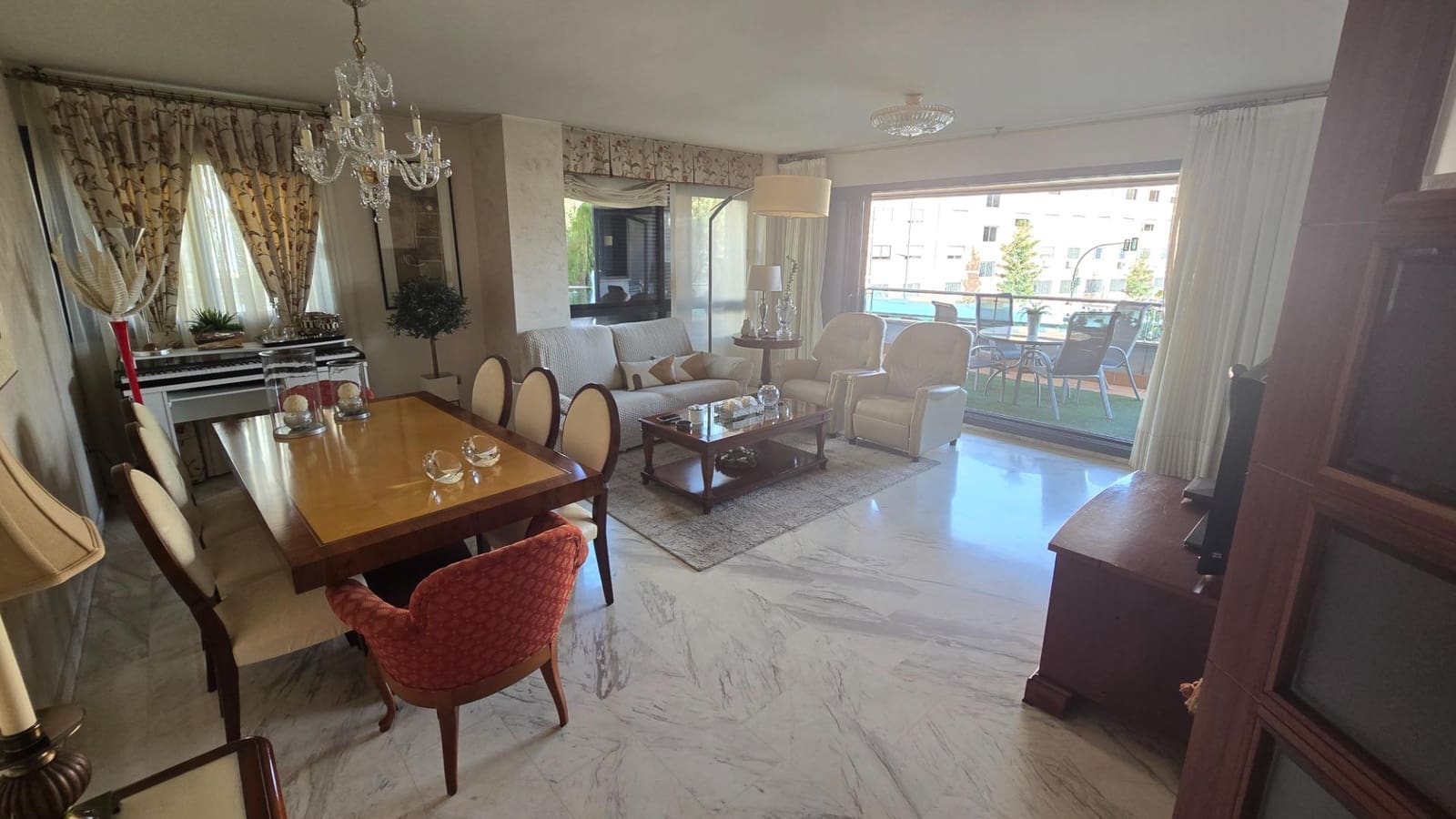 3 sovrum Lägenhet till salu i Granada stad med pool garage - 729 254 € (Ref: 9369130)