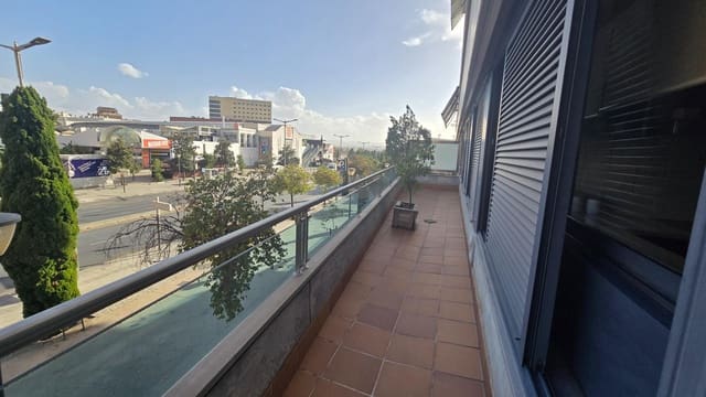 3 quarto Apartamento para venda em Granada cidade com piscina garagem - 729 254 € (Ref: 9369130)