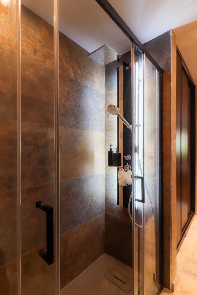 3 bedroom Apartment for sale in Nueva Andalucia with pool - € 750,000 (Ref: 9369132)