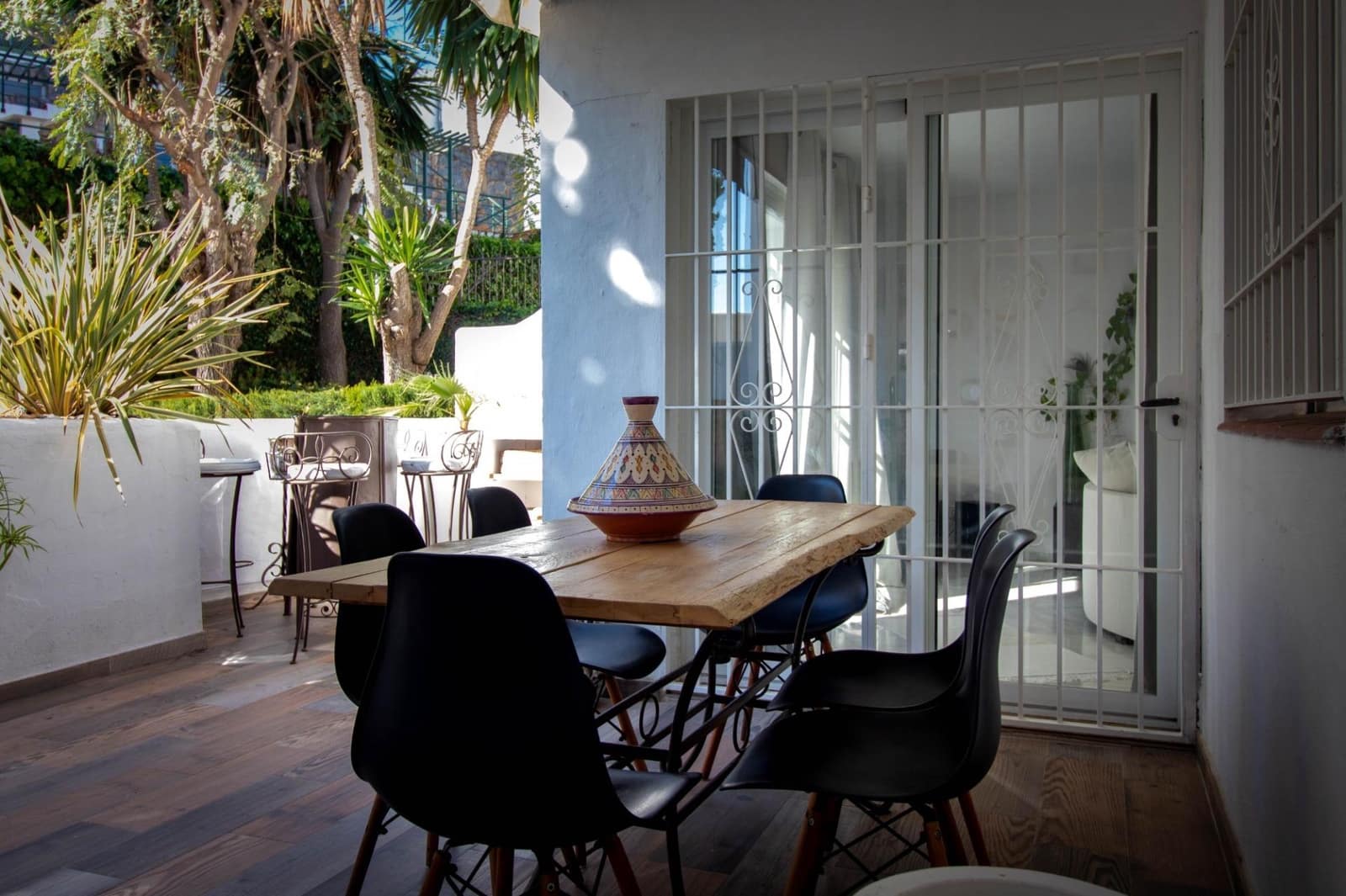 3 bedroom Apartment for sale in Nueva Andalucia with pool - € 750,000 (Ref: 9369132)