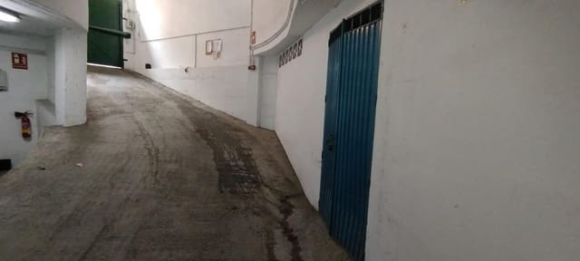 Autotalli myytävänä paikassa Coín - 7 800 € (Ref: 9369138)