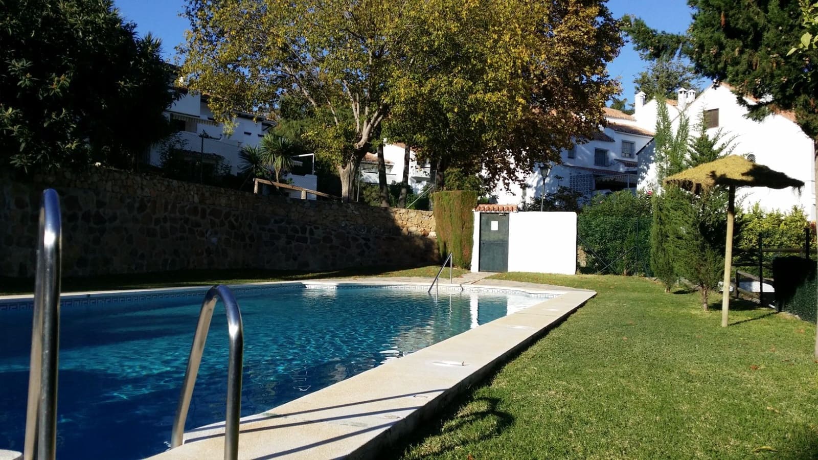 4 chambre Villa/Maison Semi-Mitoyenne à vendre à Marbella avec piscine - 921 643 € (Ref: 9571133)