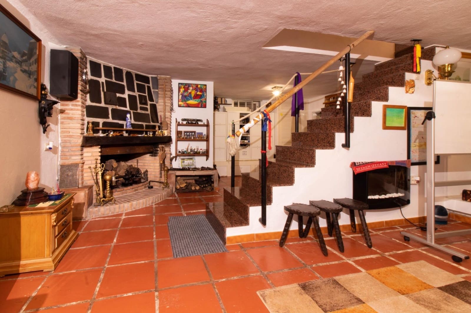 4 bedroom Semi-detached Villa for sale in Marbella with pool - € 921,643 (Ref: 9571133)