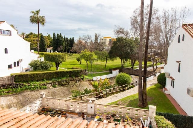 4 camera da letto Villetta Bifamiliare in vendita in Marbella con piscina - 921.643 € (Rif: 9571133)