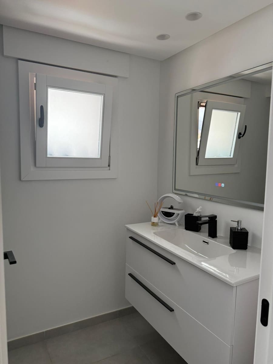 4 bedroom Terraced Villa for sale in Marbella - € 699,930 (Ref: 9625518)