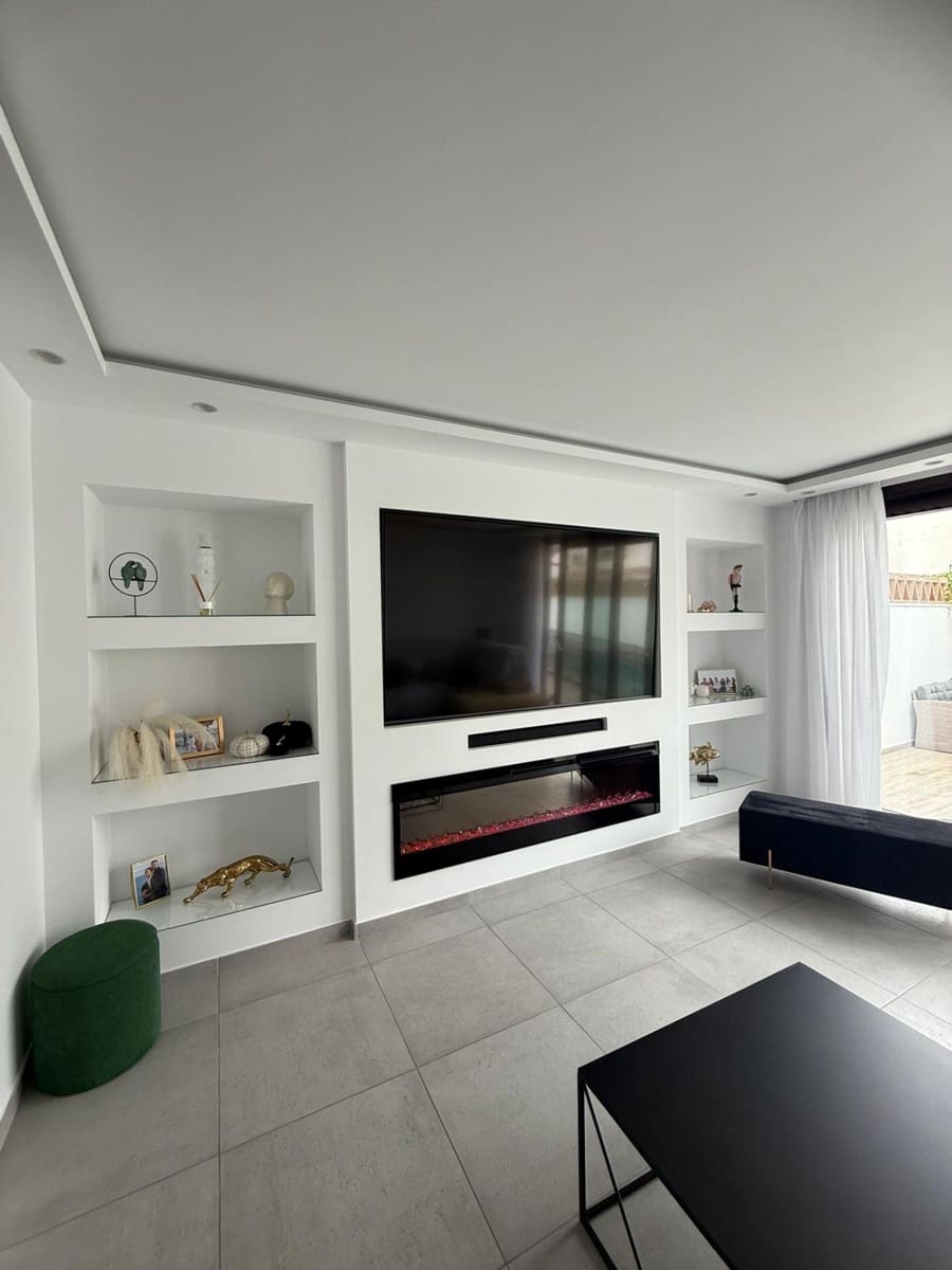 4 bedroom Terraced Villa for sale in Marbella - € 699,930 (Ref: 9625518)