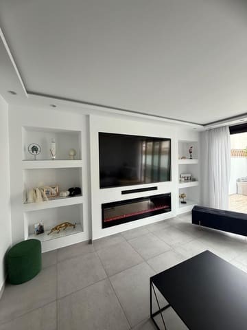 4 bedroom Terraced Villa for sale in Marbella - € 699,930 (Ref: 9625518)