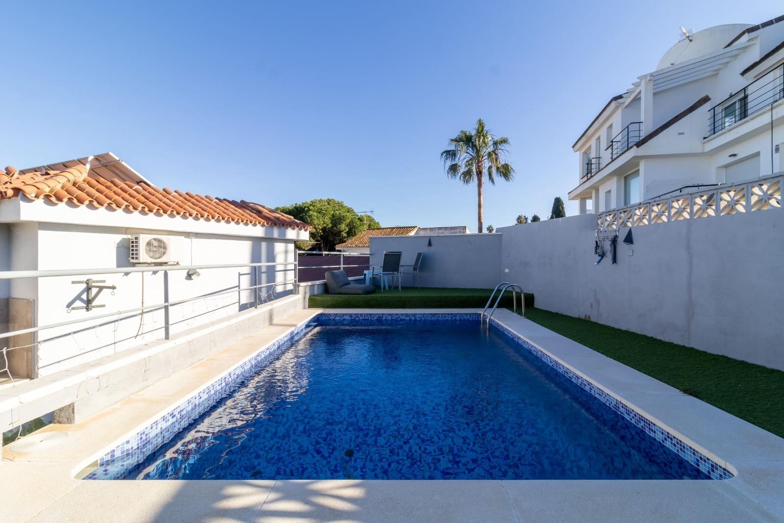 3 bedroom Villa for sale in Torremolinos with pool garage - € 830,459 (Ref: 9639483)