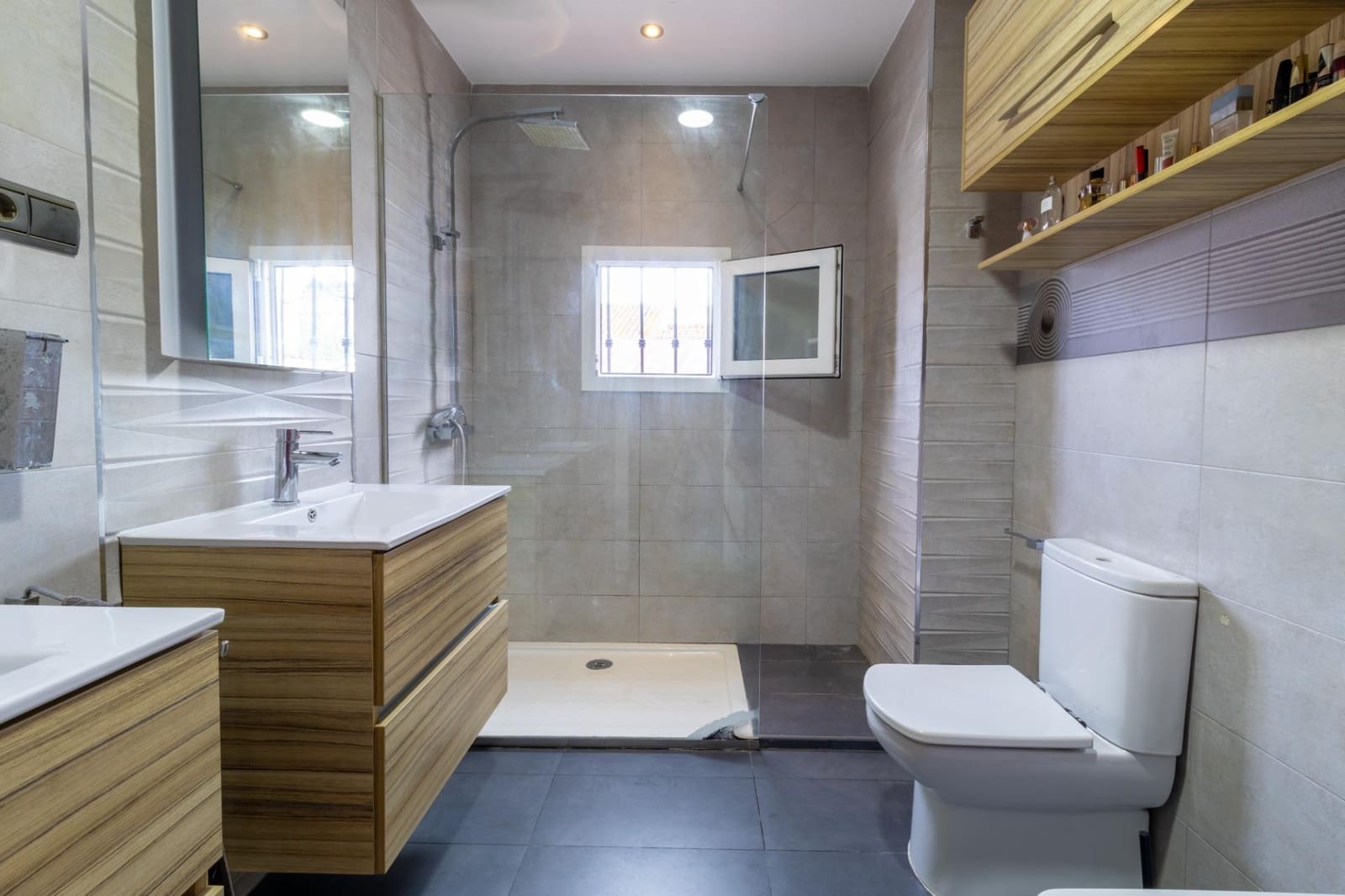 3 bedroom Villa for sale in Torremolinos with pool garage - € 830,459 (Ref: 9639483)