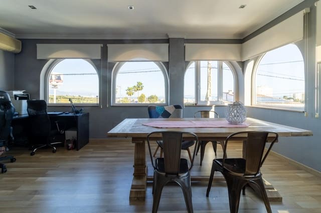 Chalet de 3 habitaciones en Torremolinos en venta con piscina garaje - 830.459 € (Ref: 9639483)