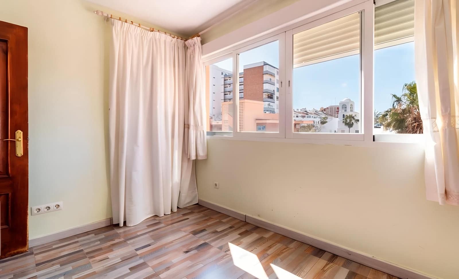 3 bedroom Apartment for sale in Benalmadena with garage - € 288,459 (Ref: 9677444)