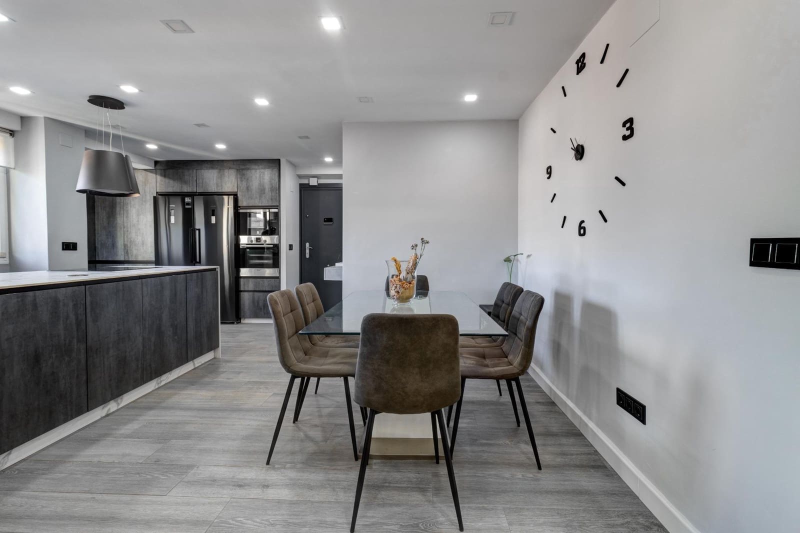 2 slaapkamer Flat te koop in Malaga stad - € 293.459 (Ref: 9783111)