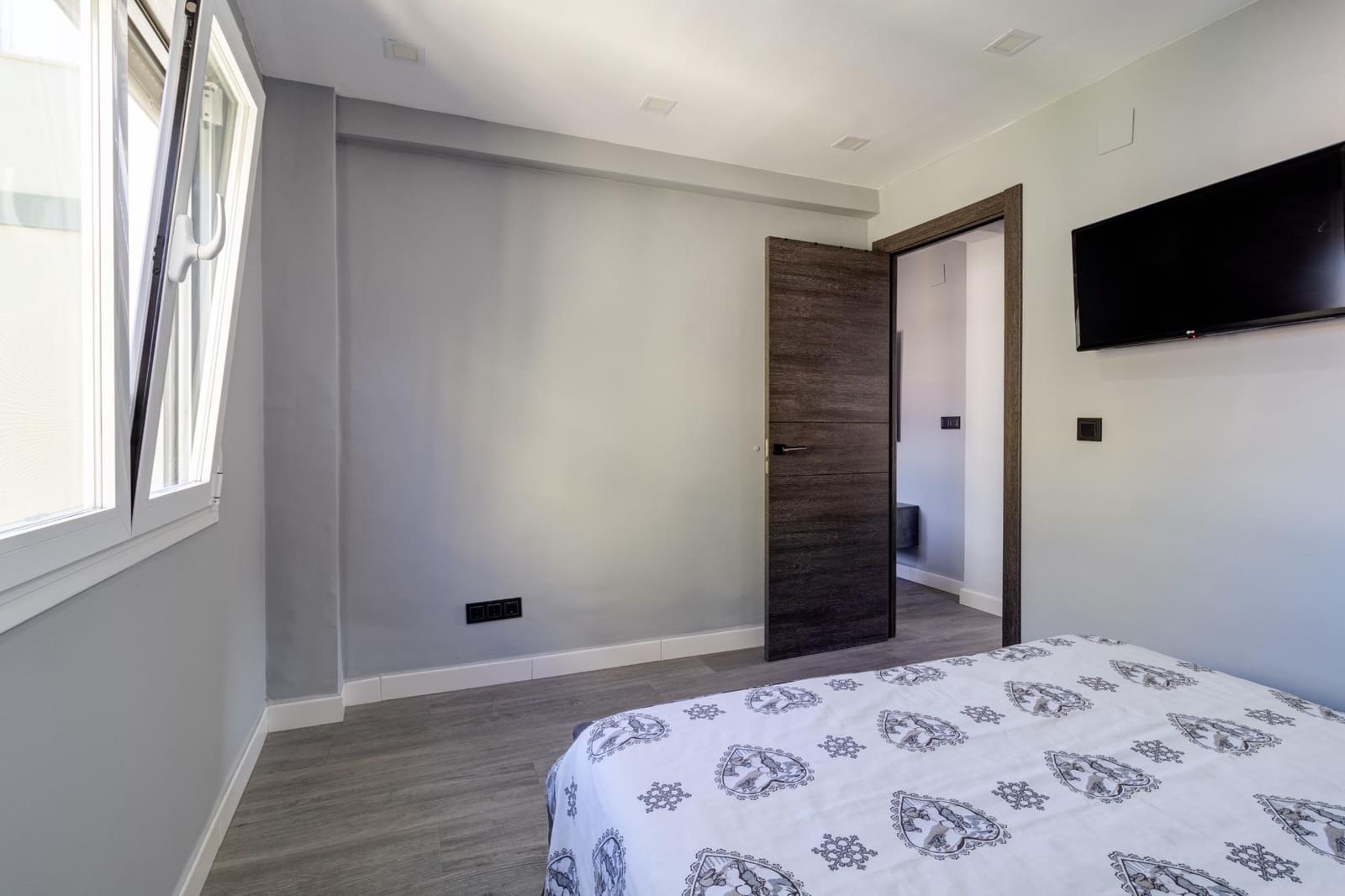 2 slaapkamer Flat te koop in Malaga stad - € 293.459 (Ref: 9783111)