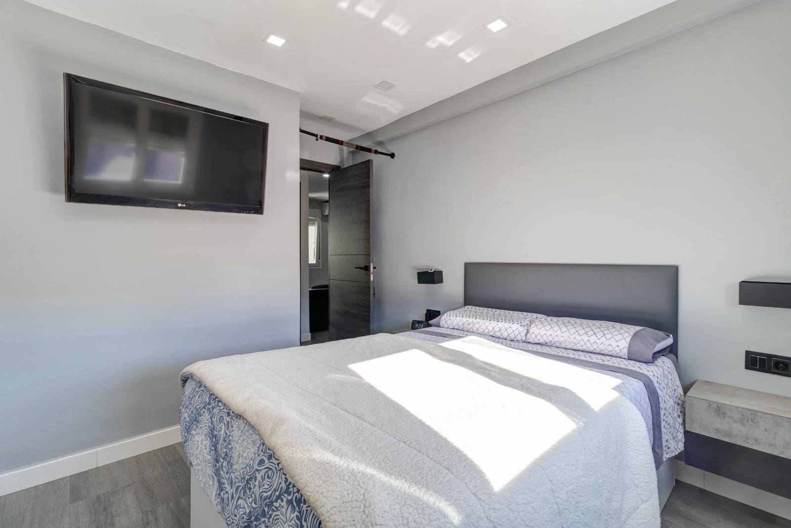 2 slaapkamer Flat te koop in Malaga stad - € 293.459 (Ref: 9783111)