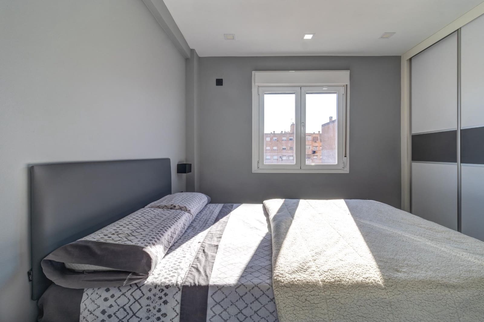 2 slaapkamer Flat te koop in Malaga stad - € 293.459 (Ref: 9783111)