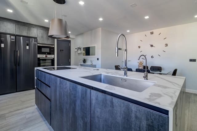 2 bedroom Flat for sale in San Rafael, Málaga city - € 279,459 (Ref: 9783111)