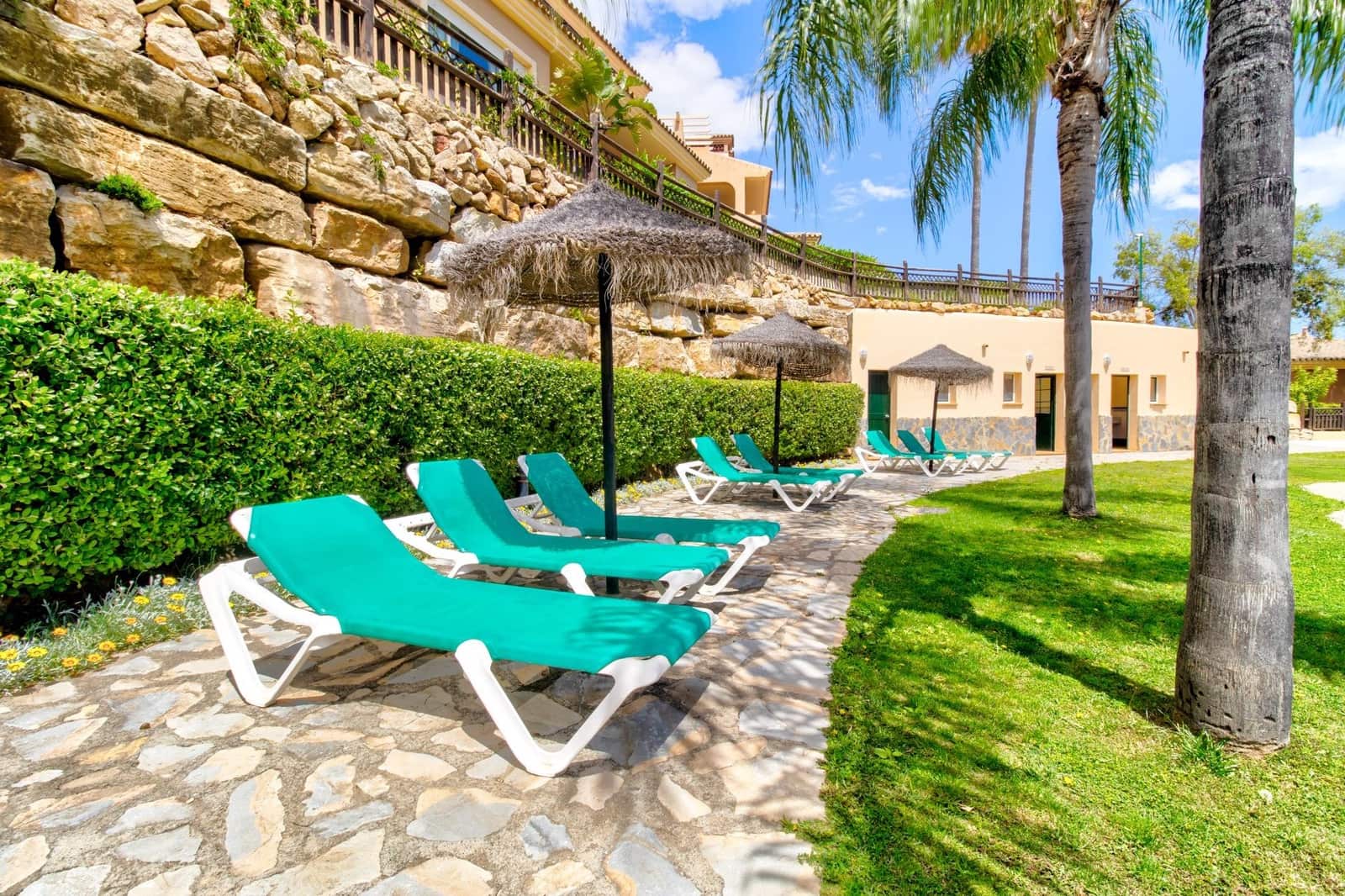 2 Zimmer Apartment zu verkaufen in La Mairena mit Pool Garage - 339.000 € (Ref: 9839230)