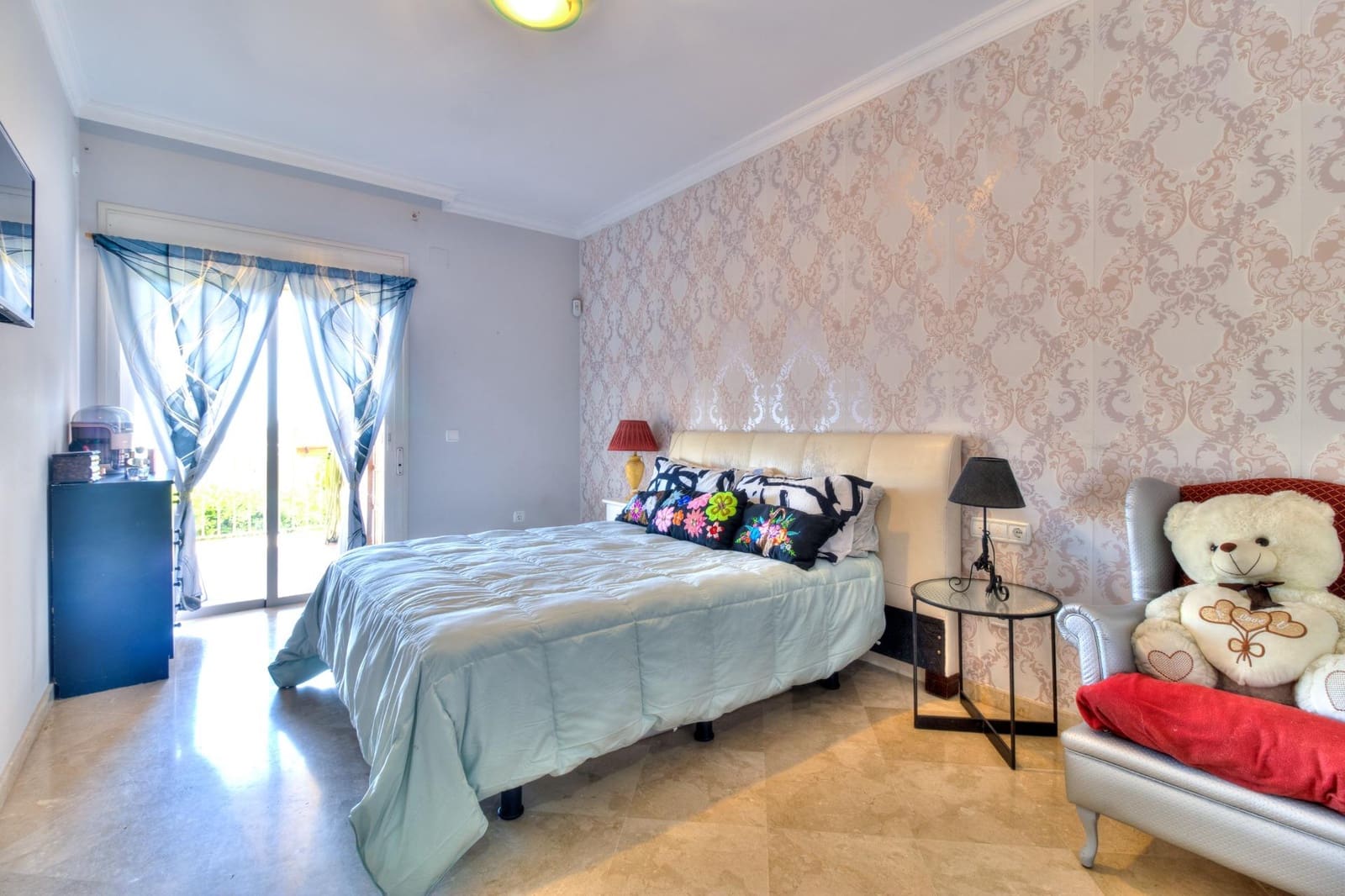 2 Zimmer Apartment zu verkaufen in La Mairena mit Pool Garage - 339.000 € (Ref: 9839230)