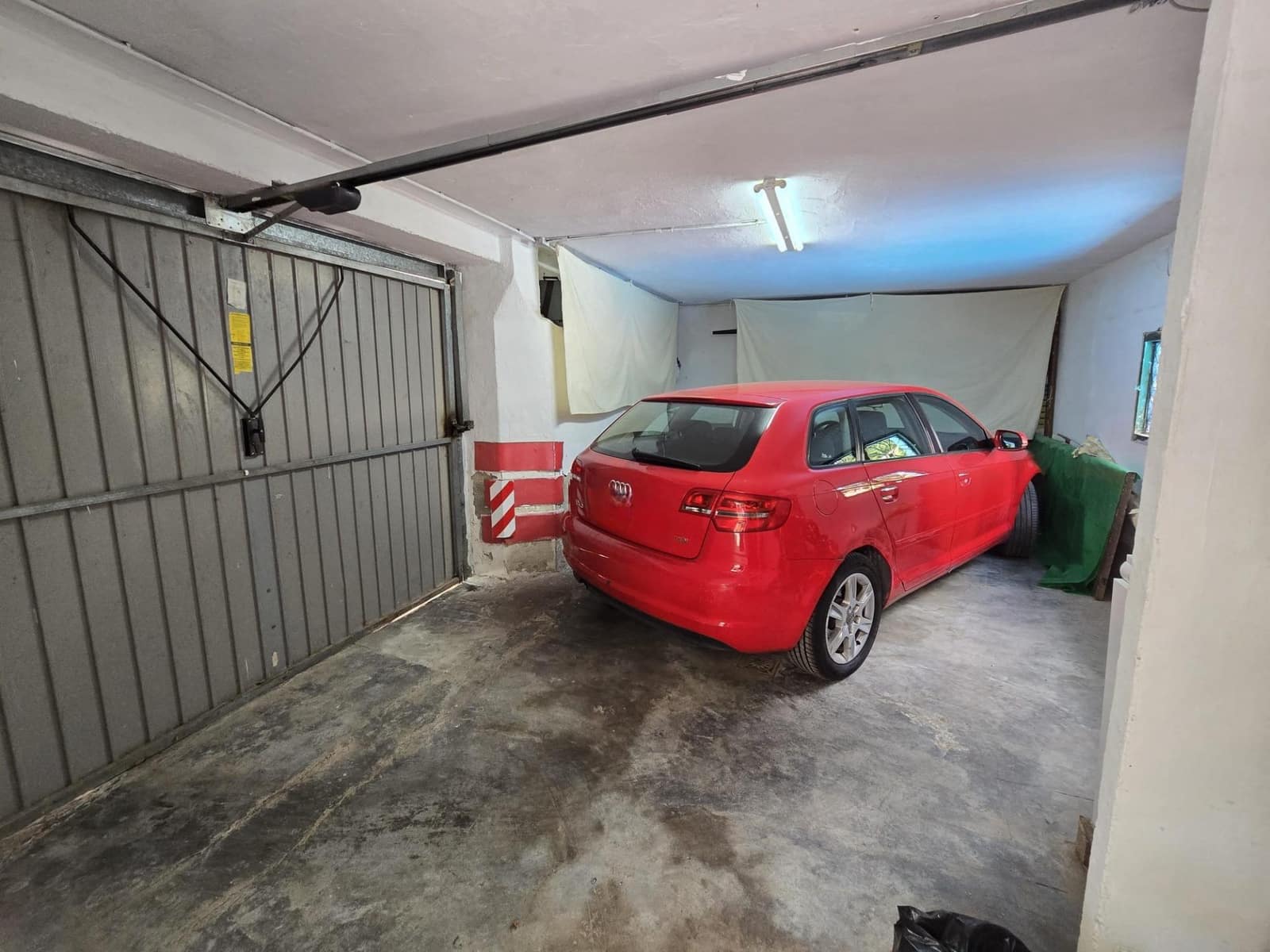 4 makuuhuone Huvila myytävänä paikassa Granada kaupunki mukana uima-altaan 
autotalli - 780 167 € (Ref: 9907570)