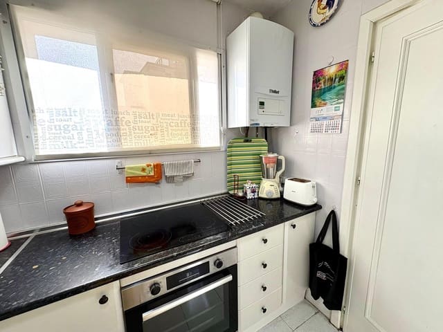 Piso de 3 habitaciones en Ricardo Soriano, Marbella en venta con piscina - 474.900 € (Ref: 9911020)
