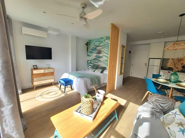 1 slaapkamer Appartement te koop in Romana Playa, Marbella met zwembad - € 318.000 (Ref: 9911021)