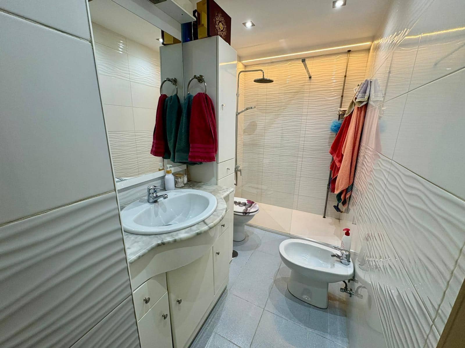2 bedroom Flat for sale in Marbella - € 273,677 (Ref: 9924600)