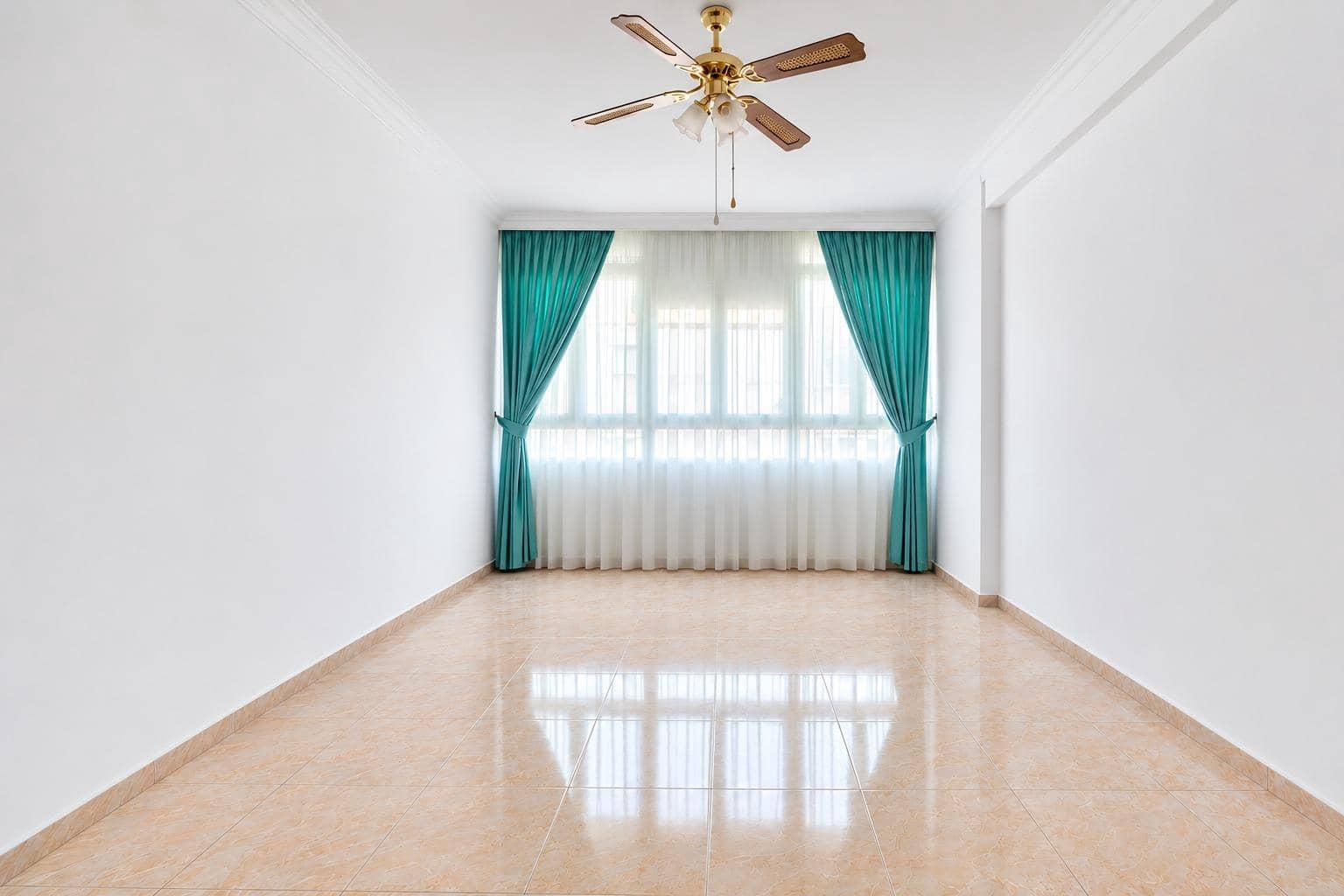 2 soveværelse Lejlighed til salg i Malaga by - € 249.900 (Ref: 9942504)