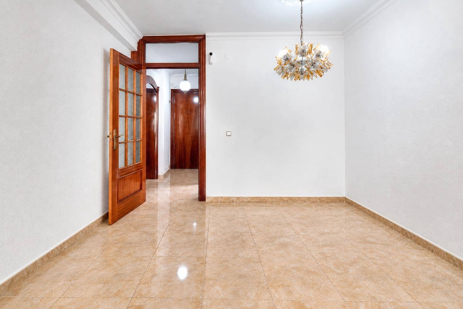 2 soveværelse Lejlighed til salg i Malaga by - € 249.900 (Ref: 9942504)