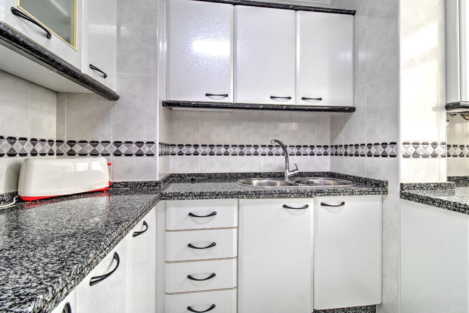 2 soveværelse Lejlighed til salg i Malaga by - € 249.900 (Ref: 9942504)