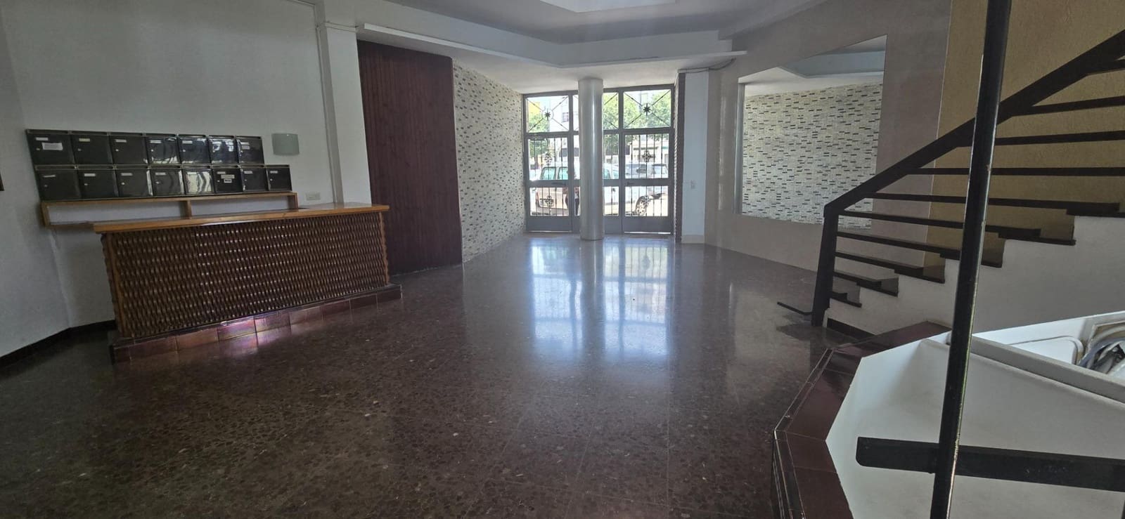 4 makuuhuone Asunto myytävänä paikassa Marbella mukana uima-altaan - 750 000 € (Ref: 9966636)