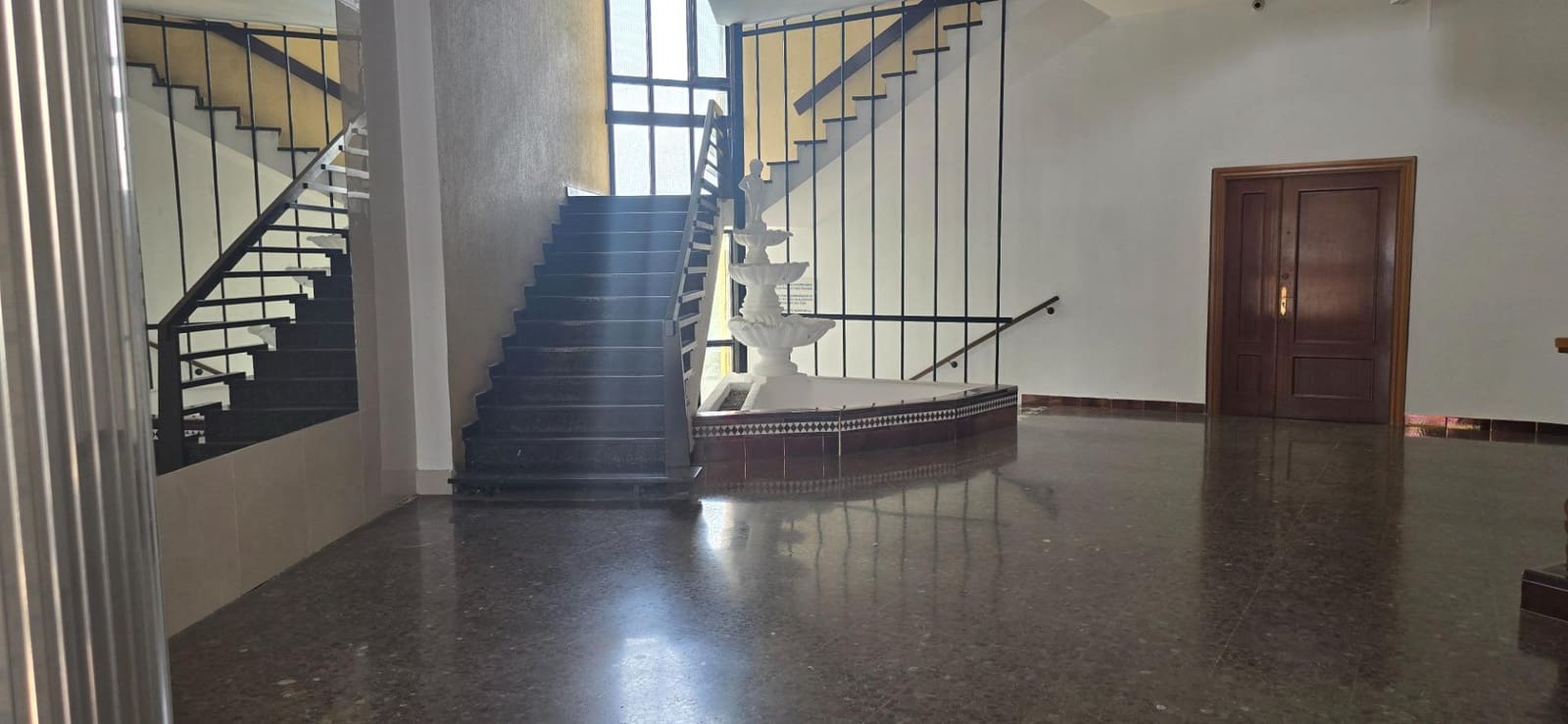 4 makuuhuone Asunto myytävänä paikassa Marbella mukana uima-altaan - 750 000 € (Ref: 9966636)