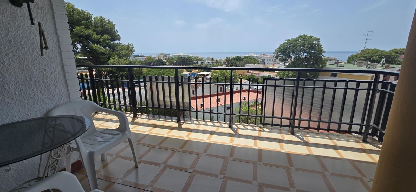 4 makuuhuone Asunto myytävänä paikassa Marbella mukana uima-altaan - 750 000 € (Ref: 9966636)