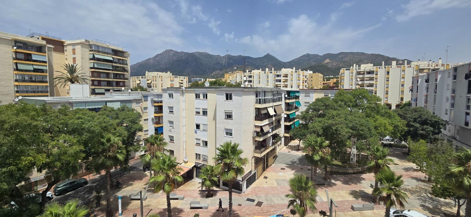 4 makuuhuone Asunto myytävänä paikassa Marbella mukana uima-altaan - 750 000 € (Ref: 9966636)