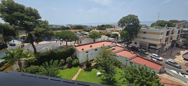 4 makuuhuone Asunto myytävänä paikassa Divina Pastora, Marbella mukana uima-altaan - 750 000 € (Ref: 9966636)
