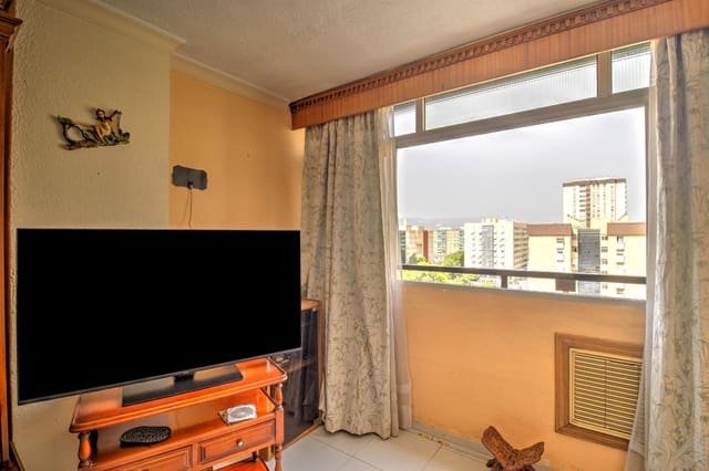3 slaapkamer Flat te koop in Málaga stad - € 329.900 (Ref: 9978823)