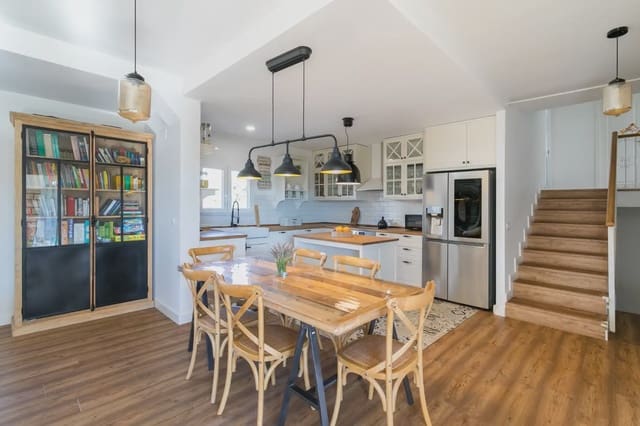 5 quarto Moradia para arrendar em El Campello com piscina garagem - 3 500 € (Ref: 10002391)